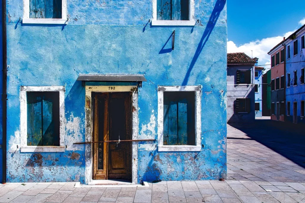 An old blue house